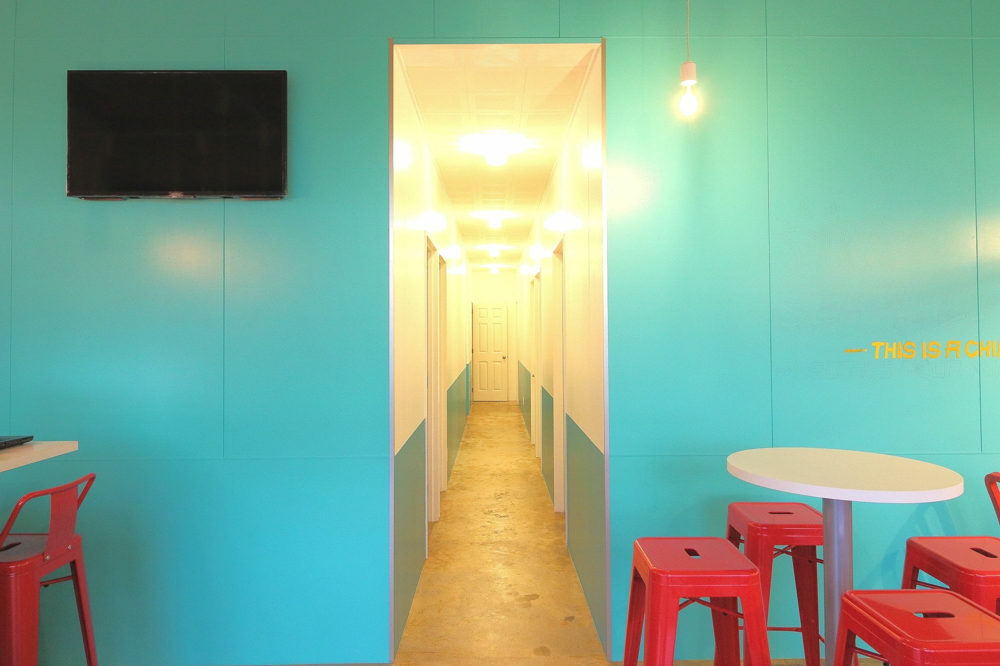 Seawall Hostel Chatan